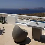 Absolute Paradise Santorini Akrotírion