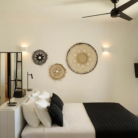 Absolute Paradise Santorini Apartment Akrotírion